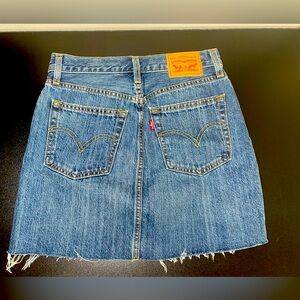 Levi's Denim Mini Skirt size 24 but fit 25